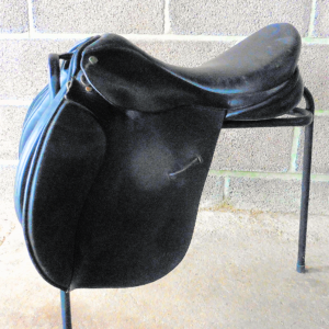 Black English Saddle